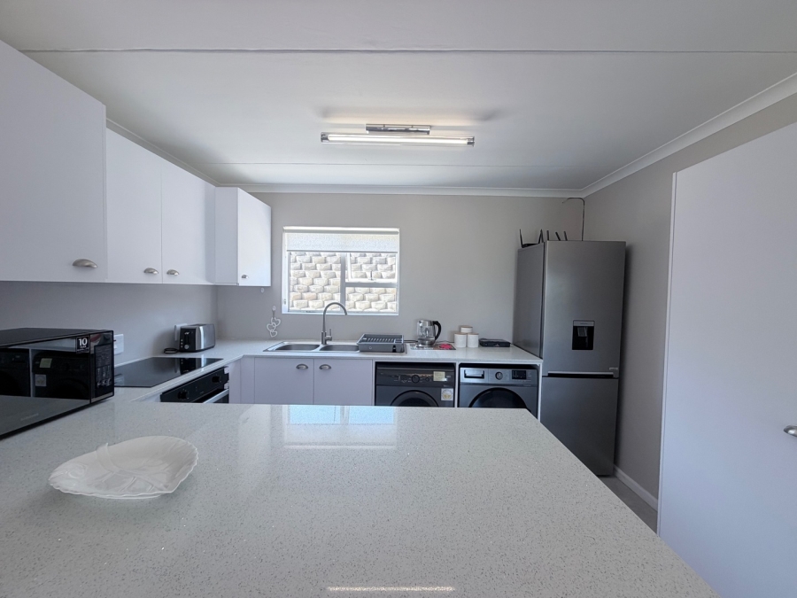 1 Bedroom Property for Sale in Bloubergstrand Western Cape